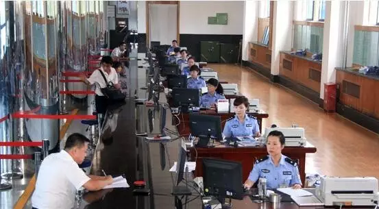 交警全面啟用高拍儀，處理違章要現場(chǎng)“刷臉”